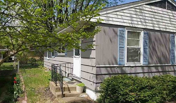 4th image of 2817 N Victoria Ave