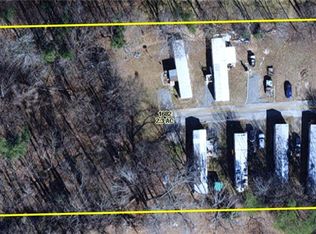 1067 N Franklin Rd, Mount Airy, NC 27030