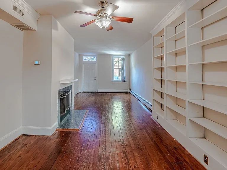 833 S Bond St — Photo 4