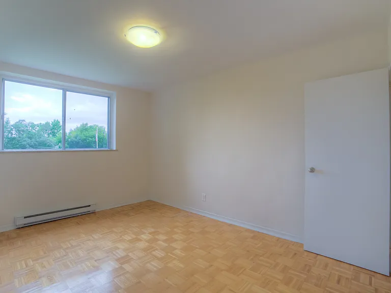 211 Reedaire Ct #215 — Photo 5