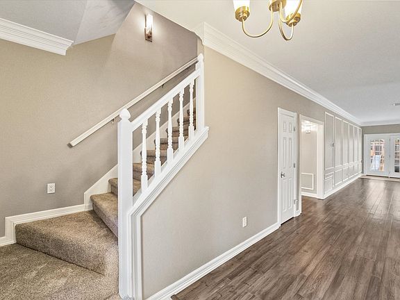 3rd image of 5401 Emerald Park Blvd