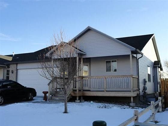 2nd image of 3313 Douglas St