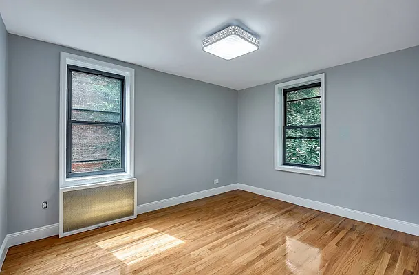 Sold by Agency Real Estate Services LLC | media 10