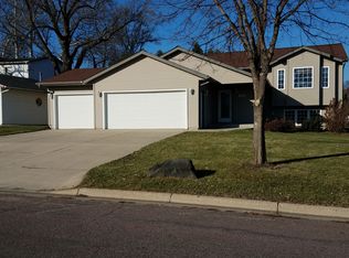 1030 Hemlock Ln NE, Owatonna, MN 55060
