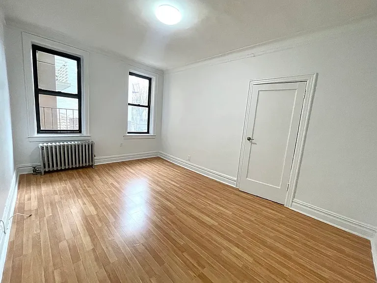45-11 43rd Ave #2L — Photo 3