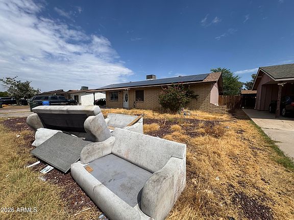 3rd image of 8428 W GLENROSA Avenue