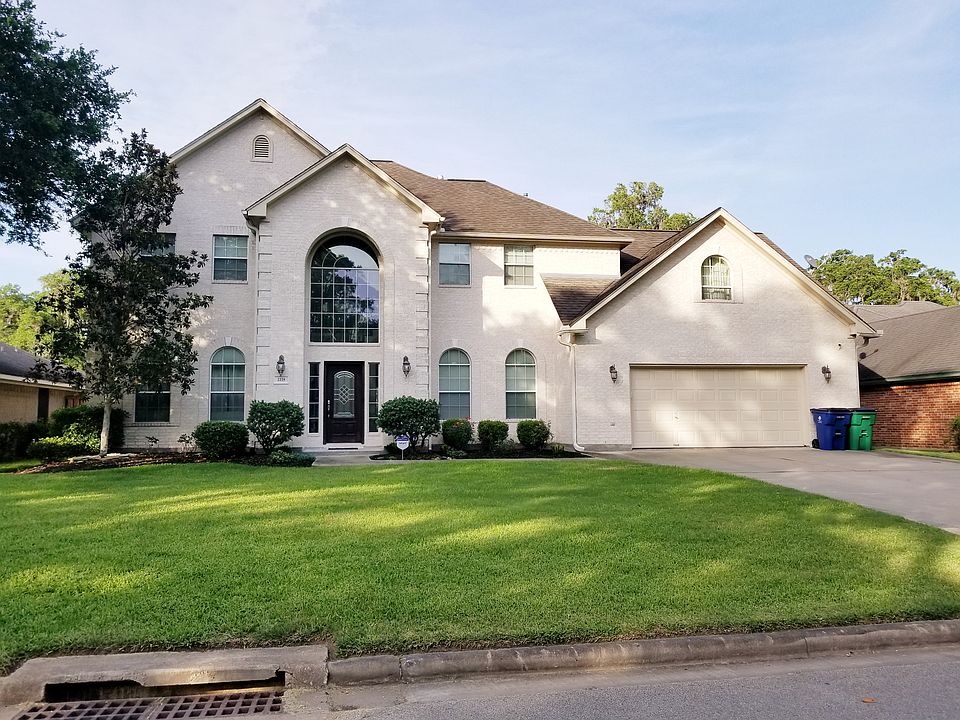 1st image of 2225 Lake Forrest Dr