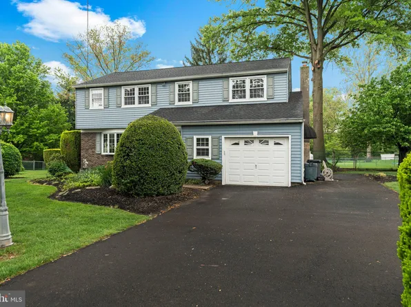 1838 Roan Dr, Warrington, PA 18976