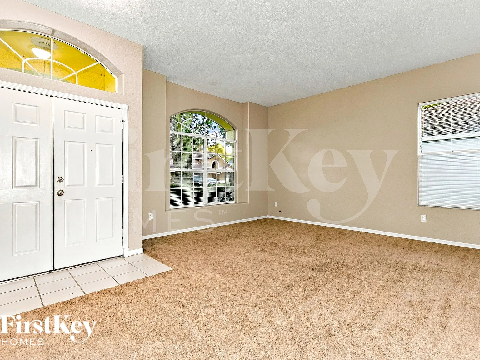4 bed, 2.0 bath, 2203 sqft, $2,190 — Photo 3