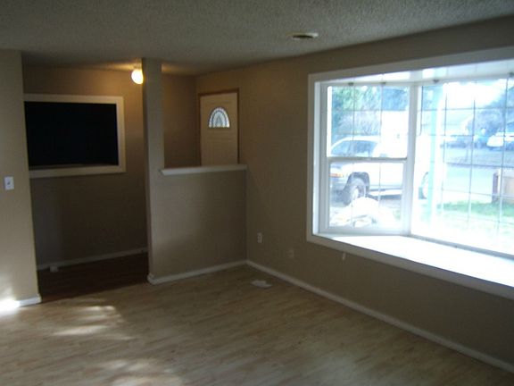 2nd image of 1519 S 93rd St