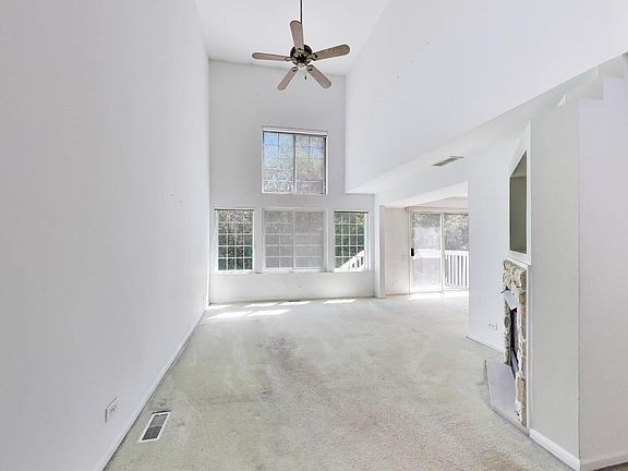 3rd image of 1279 Summersweet Ln