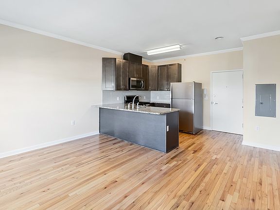 5th image of 450 Pompton Ave #204