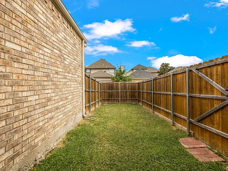 6011 Barrington Ct — Photo 25