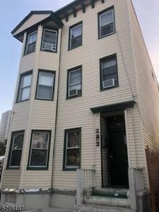 297 Broad St, Newark, NJ, 07104