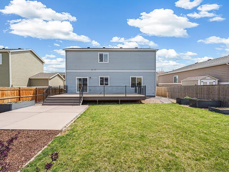 1119 Sherman Dr — Photo 29