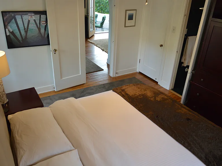 1203 S Rimpau Blvd — Photo 55
