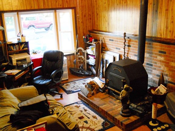 2nd image of 4004 Magnolia Dr
