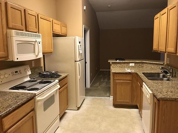 3rd image of 4414 STEAMBOAT SPRINGS Drive E