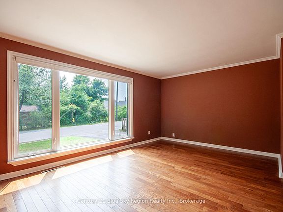 5th image of 630 Lorne Ave