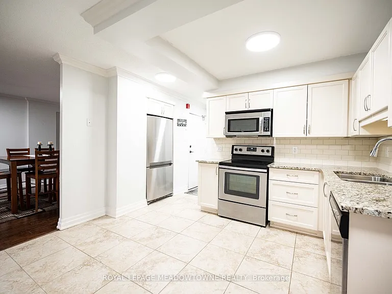 55 Yarmouth St #302 — Photo 13