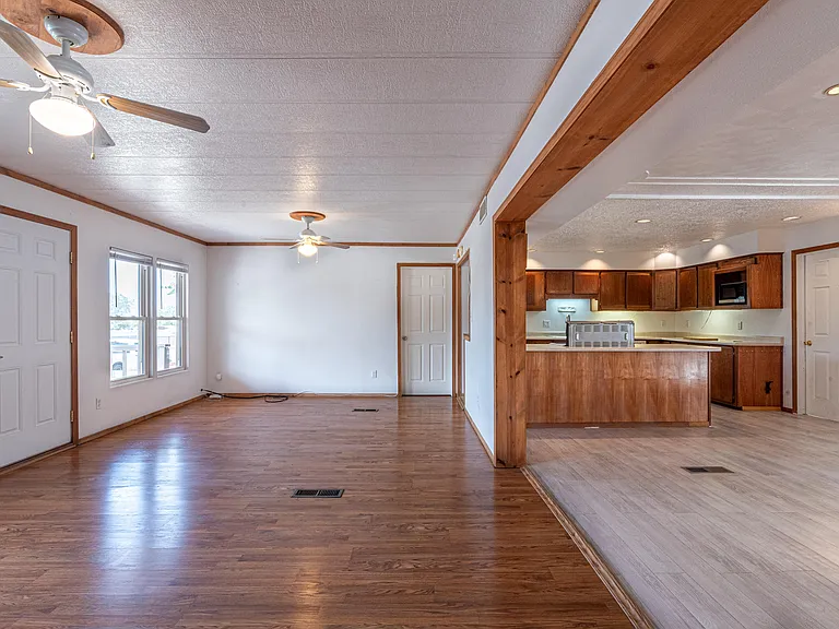 6517 San Francisco Rd NE — Photo 21