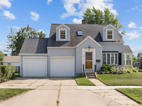 615 W Bent Ave, Oshkosh, WI 54901
