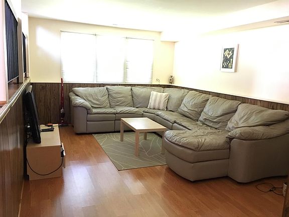 5th image of 1041 Park Crest Dr