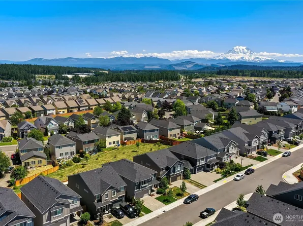 18708 Emmons Court E, Puyallup, WA 98374