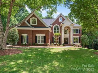 610 Hampshire Hill Rd, Matthews, NC 28105