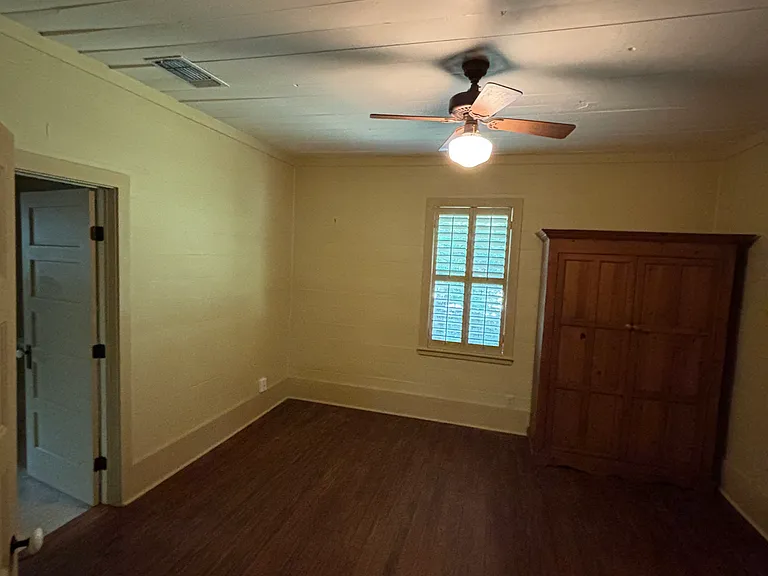 2113 Wood Acre Ln — Photo 3