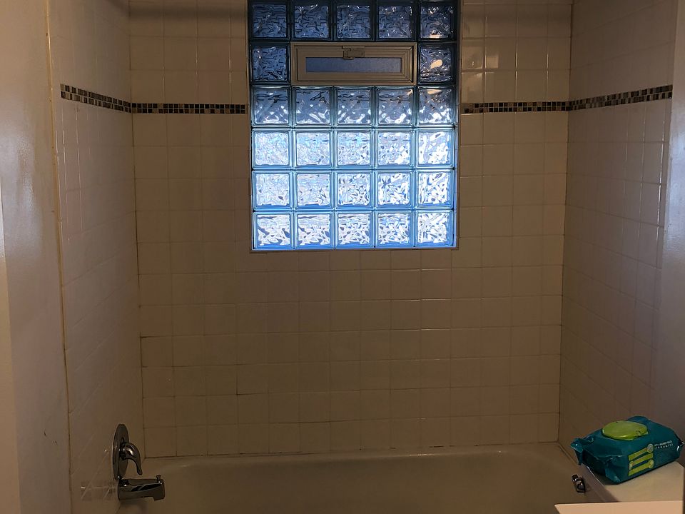 2nd image of 20522 Helen St
