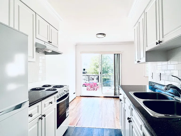 1280 Madison Ave #204 — Photo 10