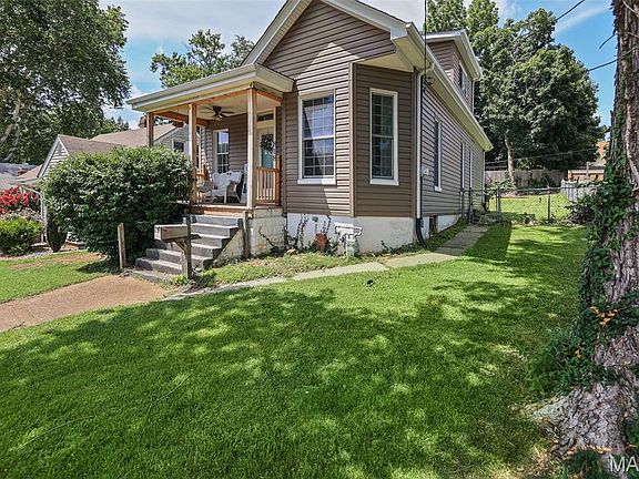 5th image of 818 Spruce St