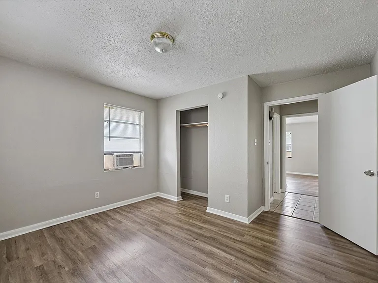 5107 Clover St — Photo 7