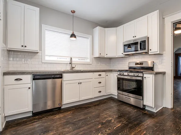641 Jackson St NW, Grand Rapids, MI 49504