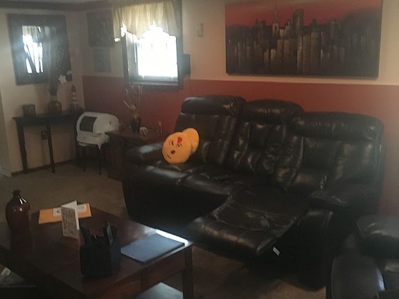 3rd image of 37 Wilshire Dr