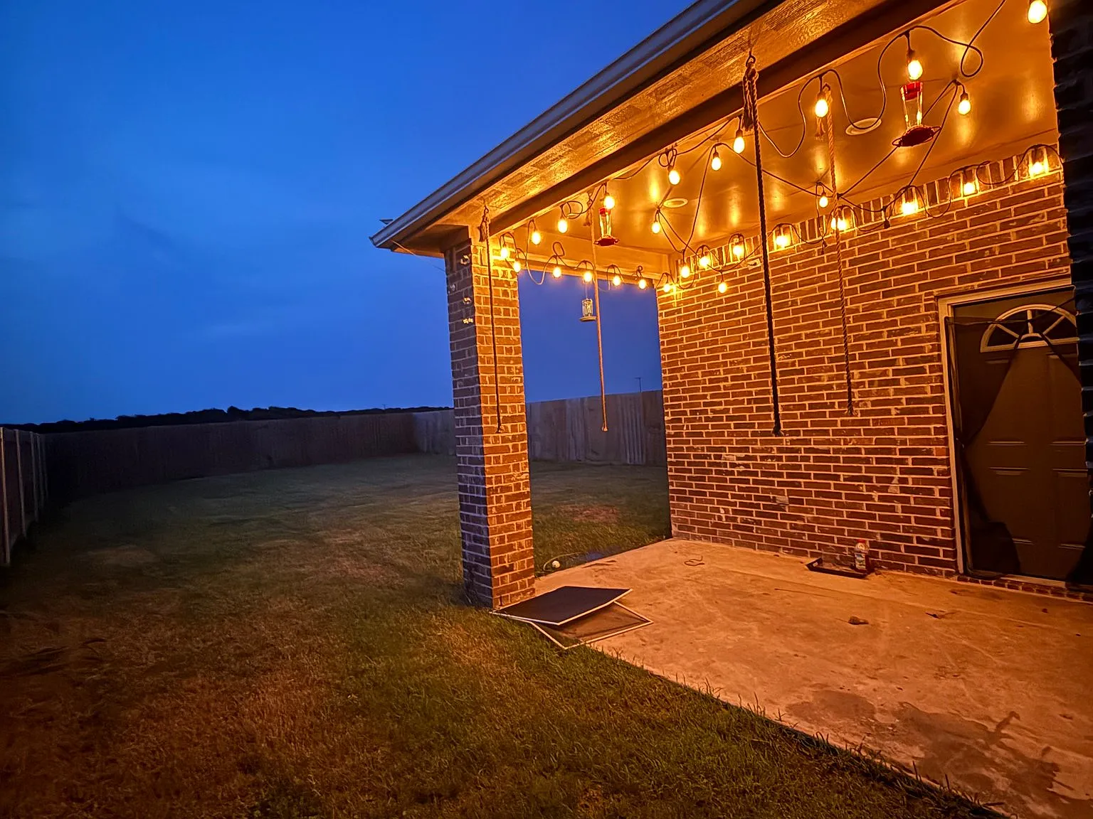 Updated Duplex in Gunter, Large Yard, Quiet Neighborhood, Spacious 3BR, garage, family orientated — Photo 2