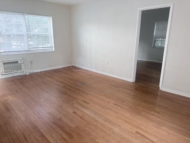 1st image of 1002 SW 37th Ave APT 3