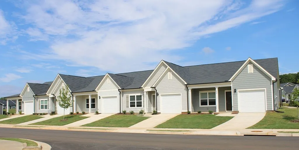 Cottages at Dawsonville — Photo 1