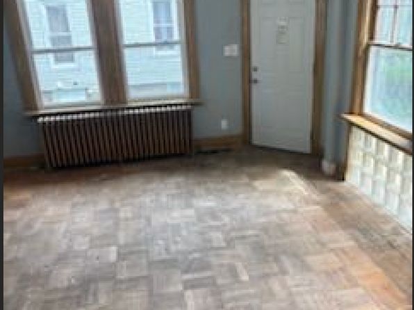 615 Central Ave N #1