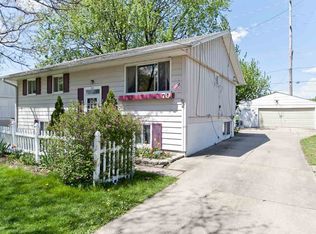70 Devonwood Ave SW, Cedar Rapids, IA 52404