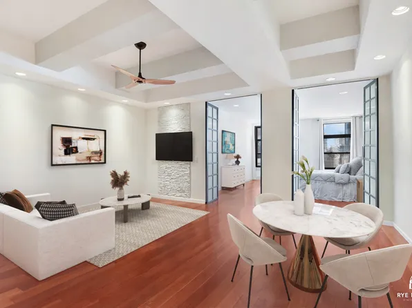 529 West 42nd Street image 1 of 15