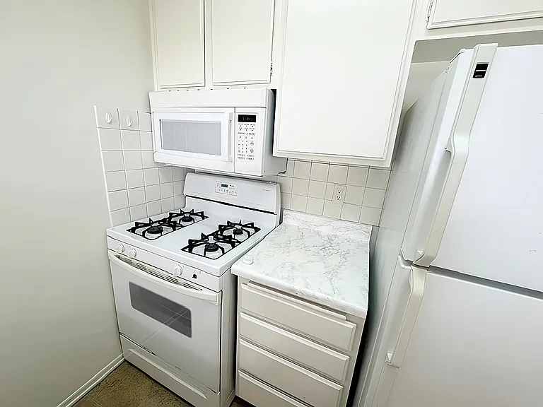 11840 Venice Blvd #103 — Photo 7