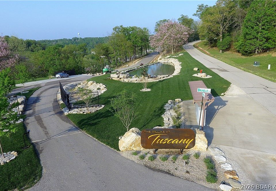 1st image of 28 Tuscany Dr