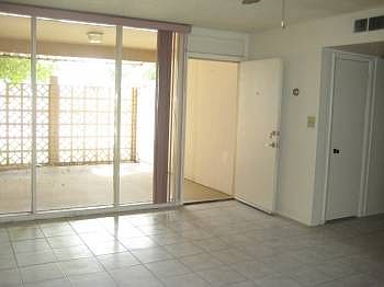 2nd image of 5421 W Glenrosa Ave