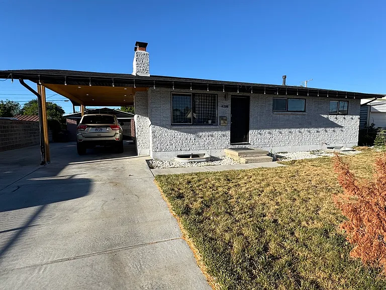4206 W Annapolis Dr — Photo 1