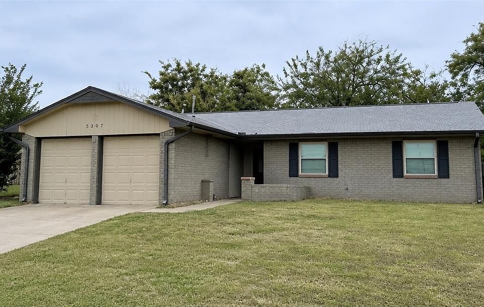 1st image of 5307 NW Rotherwood Dr
