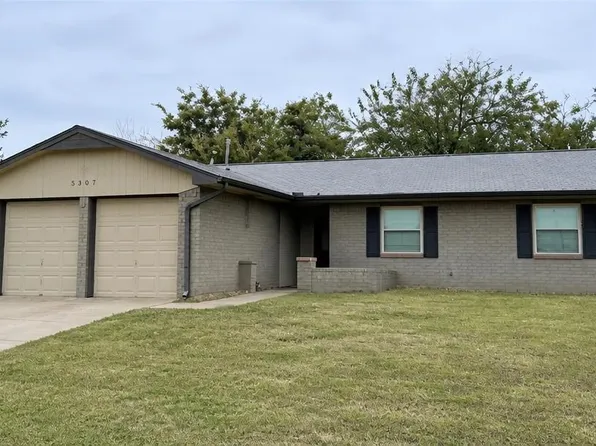 5307 NW Rotherwood Dr, Lawton, OK 73505