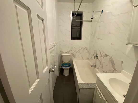 4th image of 87-40 Elmhurst Ave #3088