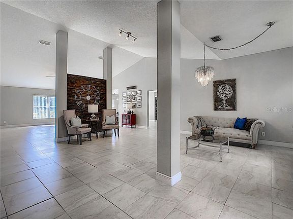 5th image of 3248 Lorimar Ln